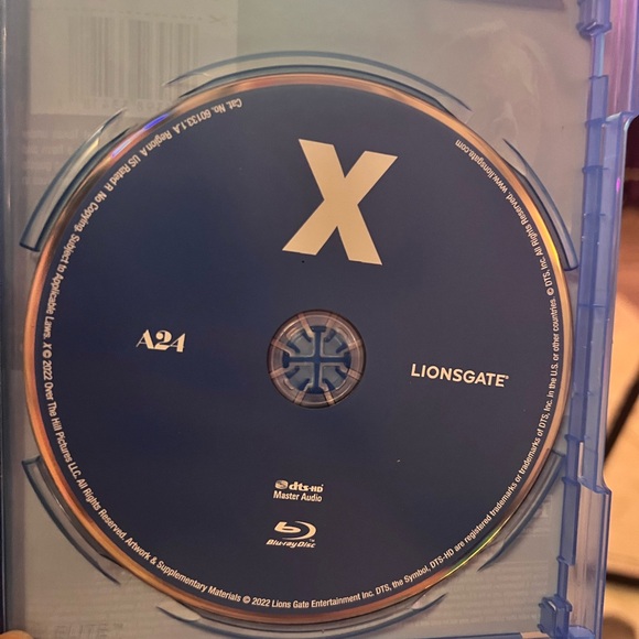 Pearl Blu Ray and X Blu Ray (both included) - Picture 4 of 4